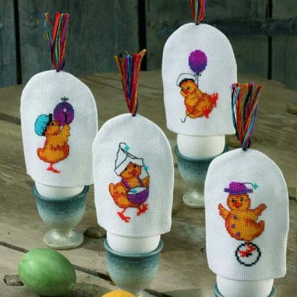 påskekyllinger, sirkus, sirkuskylling, sirkuskyllinger, påskekylling, eggvarmere, eggvarmer, påskebroderi, påske, 16-0365