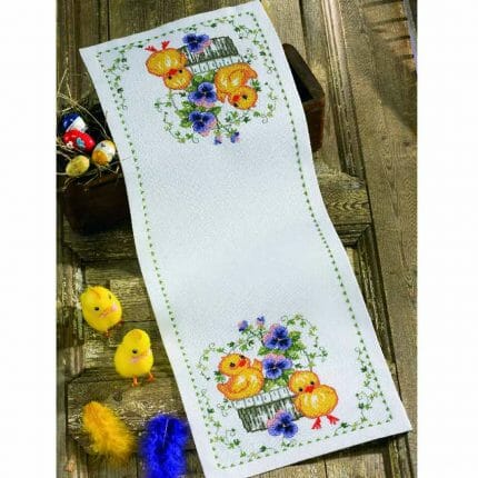 63-9119, påskeløper, permin, påskeduk, rutete duk, påskebroderi, påskekylling, påskekyllinger, korsstingsbroderi,